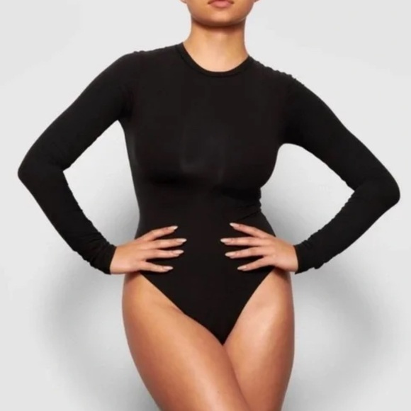 SKIMS *NWT Long-Sleeve Fits Everybody Crew Neck Bodysuit | Onyx - Picture 1 of 8
